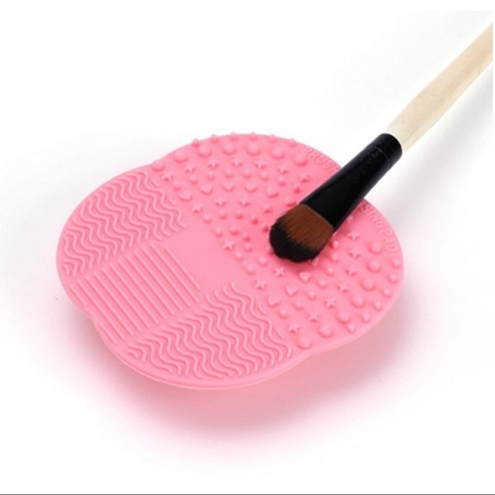 ✔️makeup brushes cleaner pad